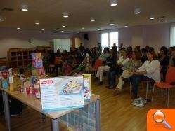 Burriana inaugura un nuevo ciclo de actividades educativas con una charla sobre juegos y juguetes