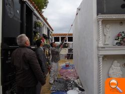 La Brigada Municipal ultima las actuaciones de mejora del entorno del cementerio - (foto 2)