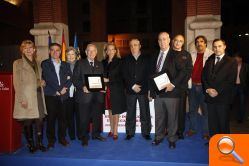 La Junta Municipal de Ruzafa premia a la Asociación de Comerciantes y Profesionales, y al Centro Municipal de Personas Mayores del barrio - (foto 2)