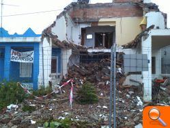 La Diputación apoya a la Plataforma en Defensa de las Viviendas y Propiedades del Litoral Castellonense tras el derribo de hoy en Almenara - (foto 2)