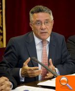Aparici denuncia que “Colomer cierra la boca a sus alcaldes al prohibirles acudir a la reunión de trabajo de Cabanes” - (foto 2)