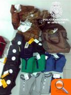 La Policía Nacional detiene en Elche a cinco individuos como autores de un delito de hurto - (foto 2) La Policía Nacional detiene en Elche a cinco individuos como autores de un delito de hurto - (foto 2)