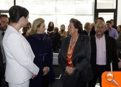 La alcaldesa inaugura el centro cultural la Rambleta, con biblioteca, auditorio, salas de música y danza y café-teatro - (foto 2) La alcaldesa inaugura el centro cultural la Rambleta, con biblioteca, auditorio, salas de música y danza y café-teatro - (foto 2)