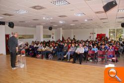 El IES 25 d’abril expone su trabajo sobre el Dia Internacional de la Dona - (foto 4)