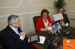 La alcaldesa anuncia que la ciudad funciona con absoluta normalidad, sin incidentes   - (foto 2)