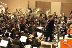 Las bandas de Bigastro, San Miguel de Salinas, Almoradí y Torrevieja rindieron homenaje al Maestro Grau por su extensa labor y dedicación a la música - (foto 3) Las bandas de Bigastro, San Miguel de Salinas, Almoradí y Torrevieja rindieron homenaje al Maestro Grau por su extensa labor y dedicación a la música - (foto 3)