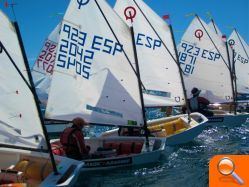 Buen viento y mejor organización en la Copa de España de Óptimist en el CN Alicante Costa Blanca - (foto 4)