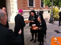 Un altar vicentino sorprende a monseñor Osoro con una “despertà” interpretando su pasodoble a la puerta del Arzobispado - (foto 3) Un altar vicentino sorprende a monseñor Osoro con una “despertà” interpretando su pasodoble a la puerta del Arzobispado - (foto 3)