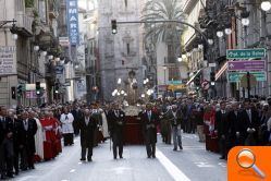 Monseñor Carlos Osoro preside la solemne procesión general con la imagen de San Vicente Ferrer - (foto 4)