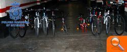La policía interviene once bicicletas supuestamente sustraídas y  detiene a tres personas - (foto 2)
