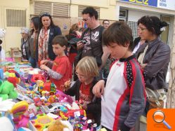 El mercadillo solidario de Juventud recauda 239 euros para Cáritas Interparroquial - (foto 3)