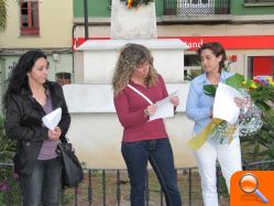 Flores, feminismo y cultura por la República en Burjassot - (foto 2)
