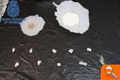 La Policía Nacional desmantela dos puntos de venta de droga en el barrio del Cabanyal  - (foto 4)