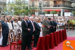 El cardenal Cañizares invoca a la Virgen de los Desamparados como “la mayor esperanza” para Valencia y para España “en una hora crítica de su historia” - (foto 3)