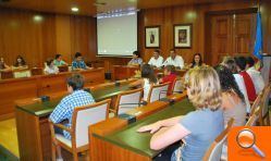 El Consell dels Xiquets entrega al Ayuntamiento de Xàbia un listado de propuestas para mejorar el municipio - (foto 2) El Consell dels Xiquets entrega al Ayuntamiento de Xàbia un listado de propuestas para mejorar el municipio - (foto 2)