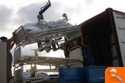 Desde el Centro Alfa y Omega de Dénia sale un contenedor solidario con material escolar y médico para Guinea Ecuatorial - (foto 4)