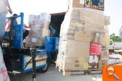 Desde el Centro Alfa y Omega de Dénia sale un contenedor solidario con material escolar y médico para Guinea Ecuatorial - (foto 2)