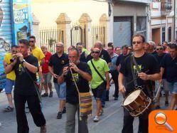 Paterna homenajea a los tiradores fallecidos con un emotivo acto en la Plaza Mayor