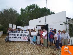 Familiares y residentes de El Rinconet protestan ante el impago de Bienestar Social - (foto 2) Familiares y residentes de El Rinconet protestan ante el impago de Bienestar Social - (foto 2)