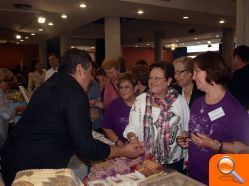 El primer Encuentro de Encaje de Bolillos ha reunido a más de 300 bolilleras de las provincias de Alicante y Albacete - (foto 3)