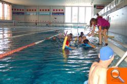 “La natación te ayuda” posibilita que las personas con discapacidad puedan disfrutar de las piscinas municipales - (foto 2)