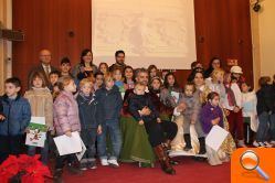 La conselleria de Educación y la AVL fomentan entre los más pequeños la lectura y el regalo de libros en Navidades