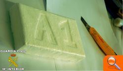 La Guardia Civil en colaboración con Vigilancia Aduanera se incauta de 170 kgs de cocaína en el puerto de Valencia - (foto 3)