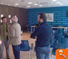 Compromís insta al Ministerio de Hacienda a aclarar el bloqueo del convenio colectivo de los trabajdores del Puerto - (foto 2)