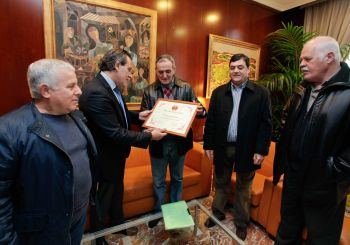 El alcalde recibe a la Peña Cultural Taurina de Gandia