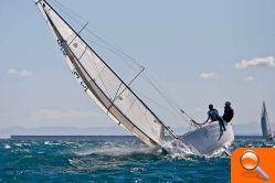 La XVIII '30 Millas A 2 VII Trofeo Teinsa - Memorial Luís Saiz' inauguró el Campeonato Autonómico de Crucero a Dos 