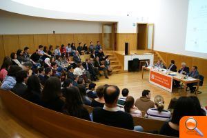 Tres emprendedores aportan su visión empresarial para clausurar el curso de gestión de la empresa familiar de la UA - (foto 2)