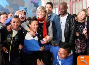 Sánchez Zaplana anima a los jóvenes a difundir la cultura de la igualdad y la convivencia y a frenar la discriminación - (foto 2)