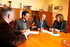 El parking de la Fundación Frax de l’Albir será de uso público desde hoy tras el convenio suscrito con el Ayuntamiento de l’Alfàs - (foto 2)