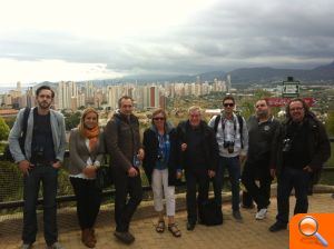 Siete medios de comunicación especializados de Bélgica visitan Benidorm para conocer la oferta local 