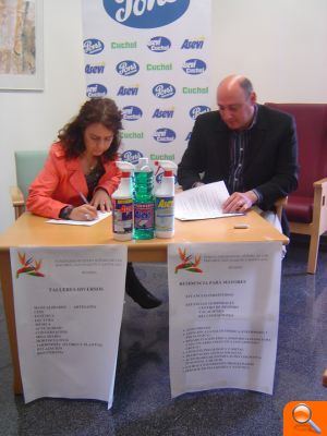 250 litros de productos de Pons Químicas para la Residencia de Benissa - (foto 2) 250 litros de productos de Pons Químicas para la Residencia de Benissa - (foto 2)