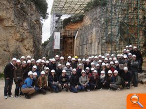 Estudiantes de Medicina de la UJI visitan la Real Academia Nacional de Medicina y el yacimiento de Atapuerca - (foto 2)