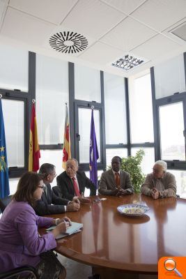 La UJI y Burkina Faso estudian posibles vías de colaboración en el ámbito de la salud y la educación - (foto 2) La UJI y Burkina Faso estudian posibles vías de colaboración en el ámbito de la salud y la educación - (foto 2)