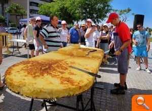 Alboraya celebra sus fiestas patronales con una tortilla gigante para 1.000 comensales