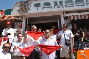 Juan Ramón Martínez protagoniza el “chupinazo” del Tamboril para dar la bienvenida en Benidorm a las fiestas de San Fermín  - (foto 4)