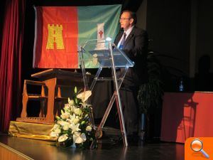 José Fidel Ros homenajea a los maestros de la primera escuela pública del municipio en el discurso del ‘30 de julio’ - (foto 2)