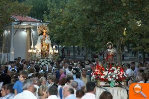 La imagen peregrina de la Virgen de los Desamparados visita por primera vez la localidad de Yàtova