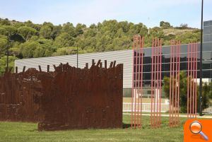Gregori: "Miró escondió su facción catalanista dentro de la escultura del 25 d’abril presidiendo la entrada de Gandia" - (foto 2)
