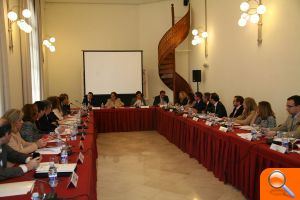 Barberá: “Los dos elementos imprescindibles para impulsar la economía son la estabilidad política y la seguridad jurídica” - (foto 4)