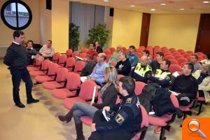 El Ayuntamiento de Burriana mejora la formación de los agentes con un curso de mediación policial - (foto 2)