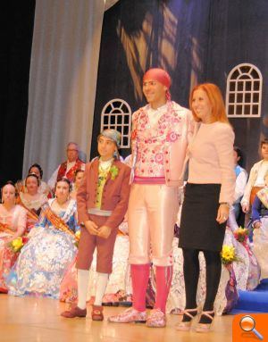 La Falla Luz Casanova del Barrio del Cristo celebra el 30 Aniversario - (foto 2) La Falla Luz Casanova del Barrio del Cristo celebra el 30 Aniversario - (foto 2)