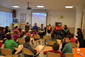 Burriana sensibiliza a los escolares sobre la discapacidad con los talleres Tots iguals, tots diferents - (foto 3)