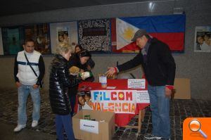 Recogida de alimentos en Metrovalencia para los afectados por el tifón de Filipinas