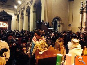 Los Reyes Magos llenan de ilusión a los niños de Cabanes y La Ribera - (foto 3)