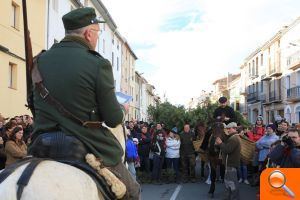 El Ayuntamiento coordinará con numerosos voluntarios los actos de Sant Antoni y hace un llamamiento para que haya mayorales en 2015 - (foto 4) El Ayuntamiento coordinará con numerosos voluntarios los actos de Sant Antoni y hace un llamamiento para que haya mayorales en 2015 - (foto 4)
