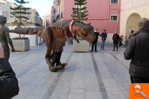 El Gran Teatro acoge el domingo el espectáculo “Aventuras en el Jurásico”